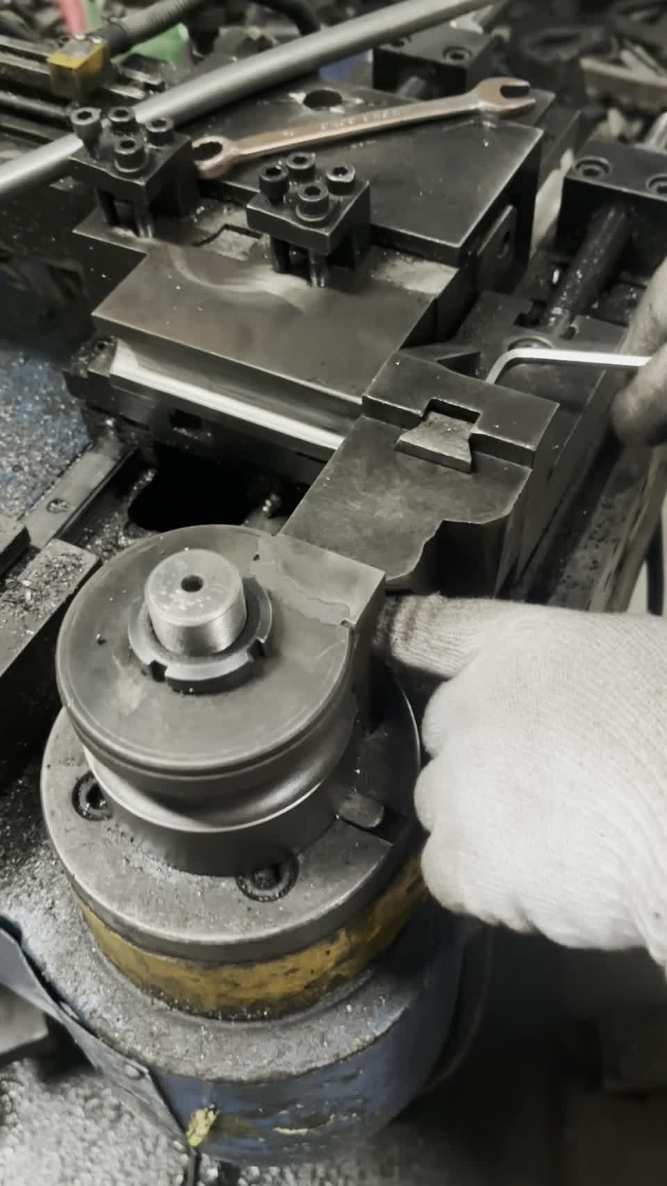 Tube bending and production process for custom motorcycle tubular metal parts